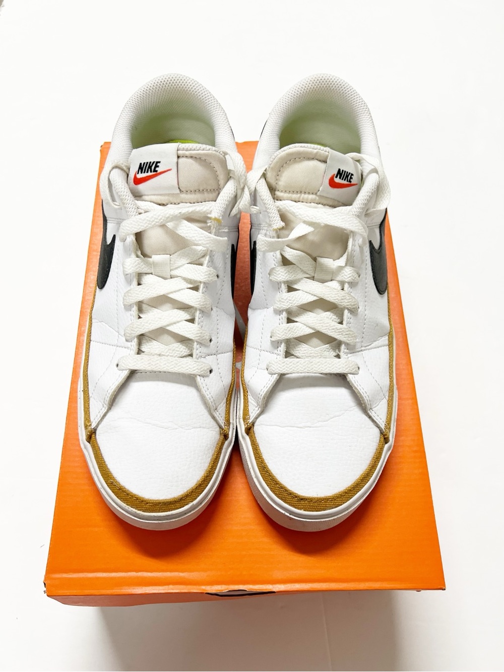 Nike Womens White Black Desert Ochre Court Legacy Next Nature Sneaker Size 11 - Picture 6 of 9